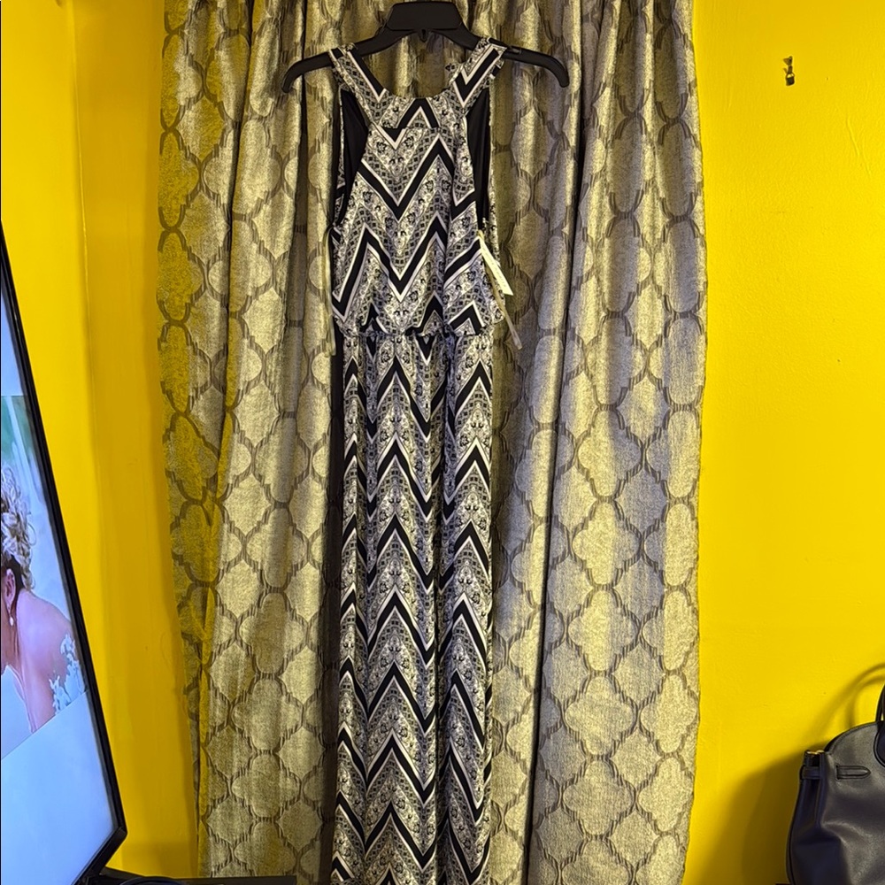 Elegant Black and White Chevron Maxi Dress